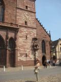 28 Базель,собор и над входом часы и еще странная конструкция,похожая на часы!